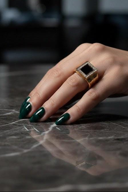 Black in gold Rings