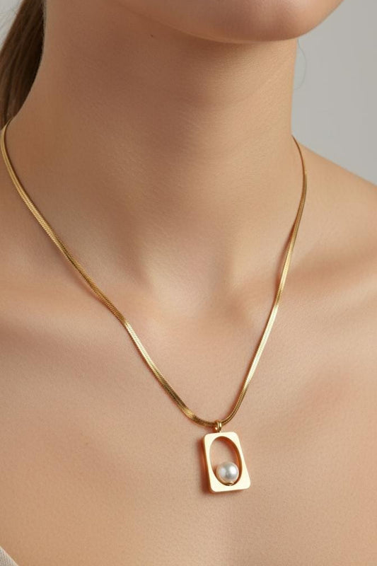 Pearl design Pendant